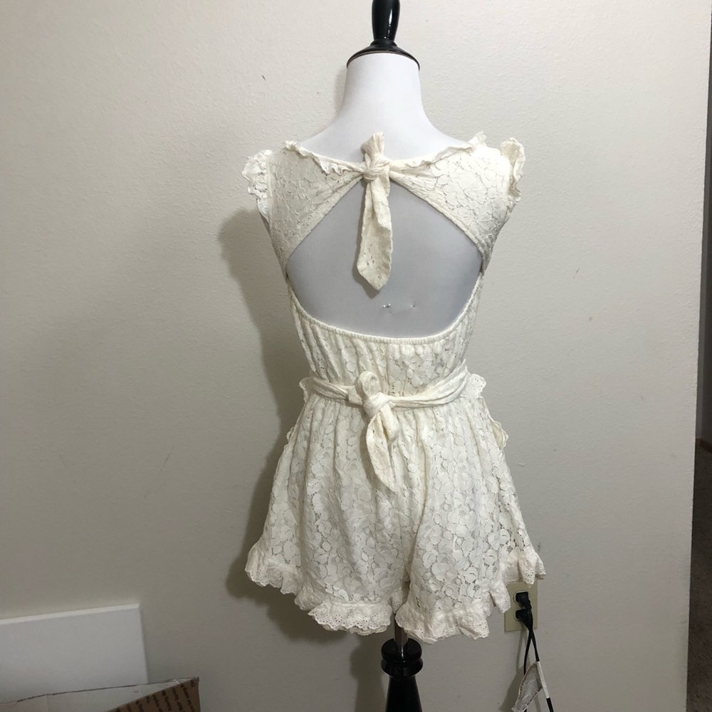Liz Lisa all over lace romper - Picture 4 of 6